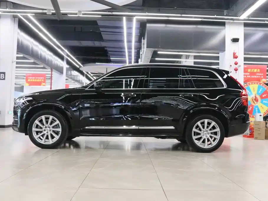 Volvo XC90 — фото 3