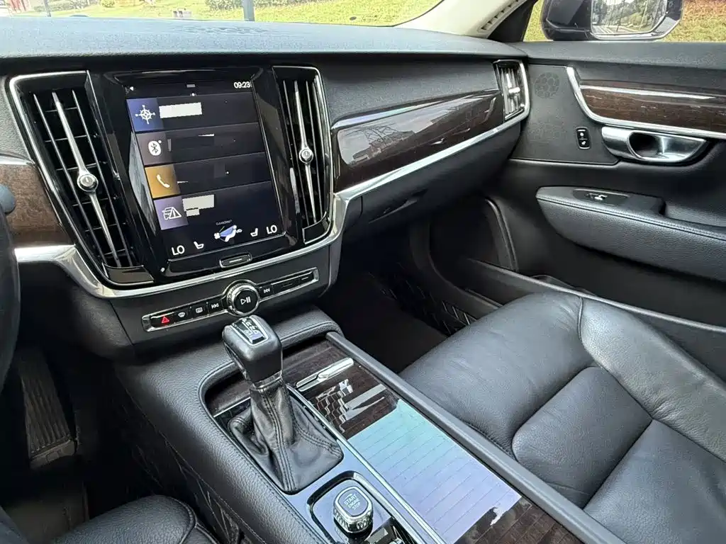 Volvo S90 — фото 10