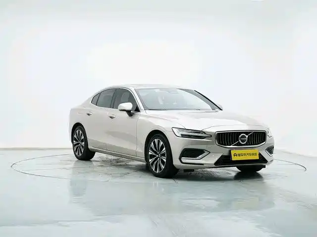 Volvo S60 — фото 3
