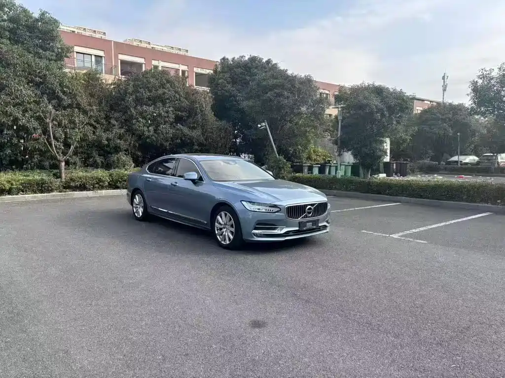 Volvo S90 — фото 3