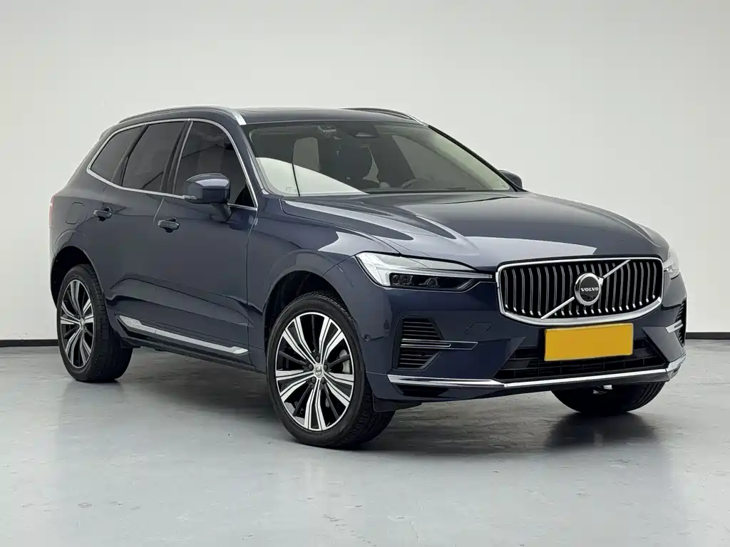 Volvo XC60 PHEV — фото 3