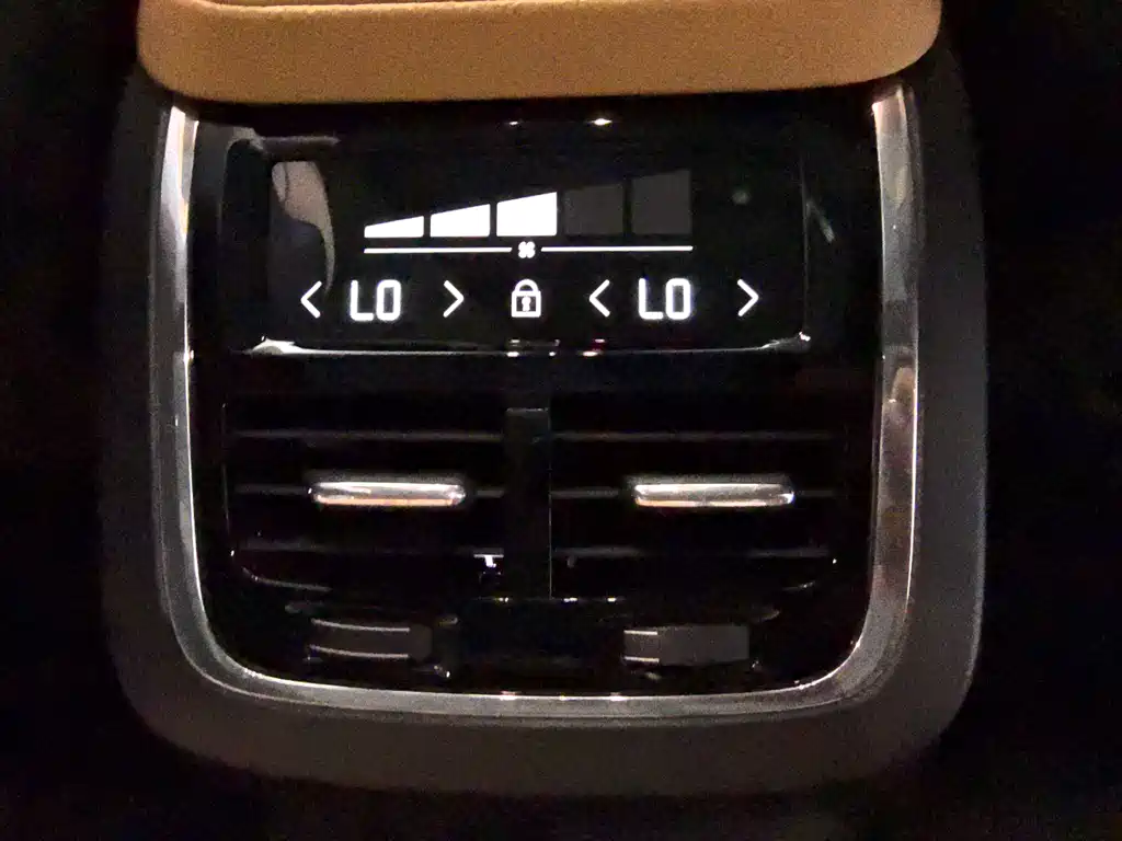 Volvo V90 — фото 23