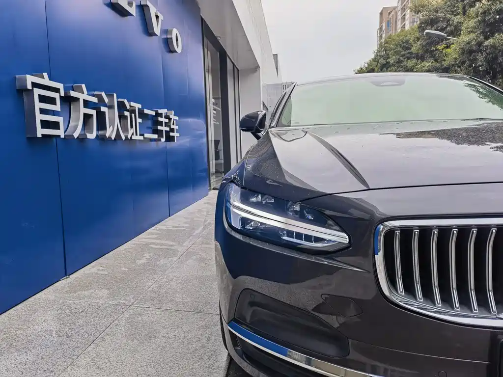 Volvo S90 — фото 3