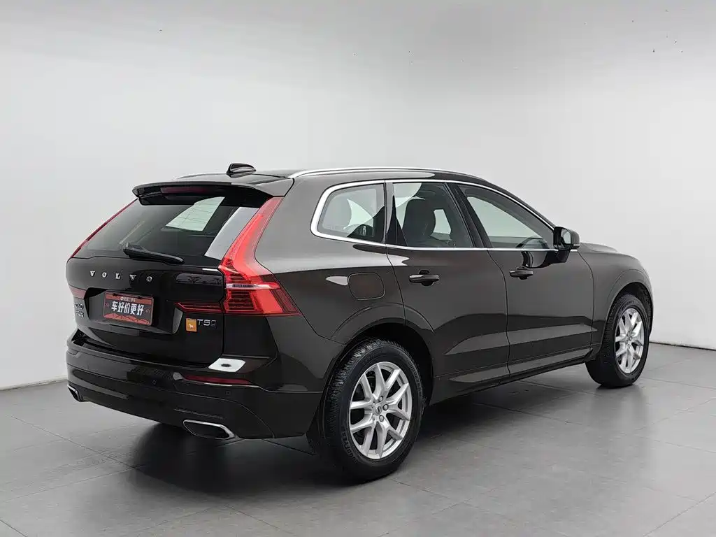 Volvo XC60 — фото 2