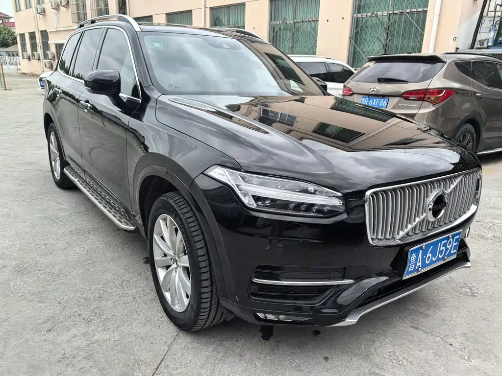 Volvo XC90 — фото 3