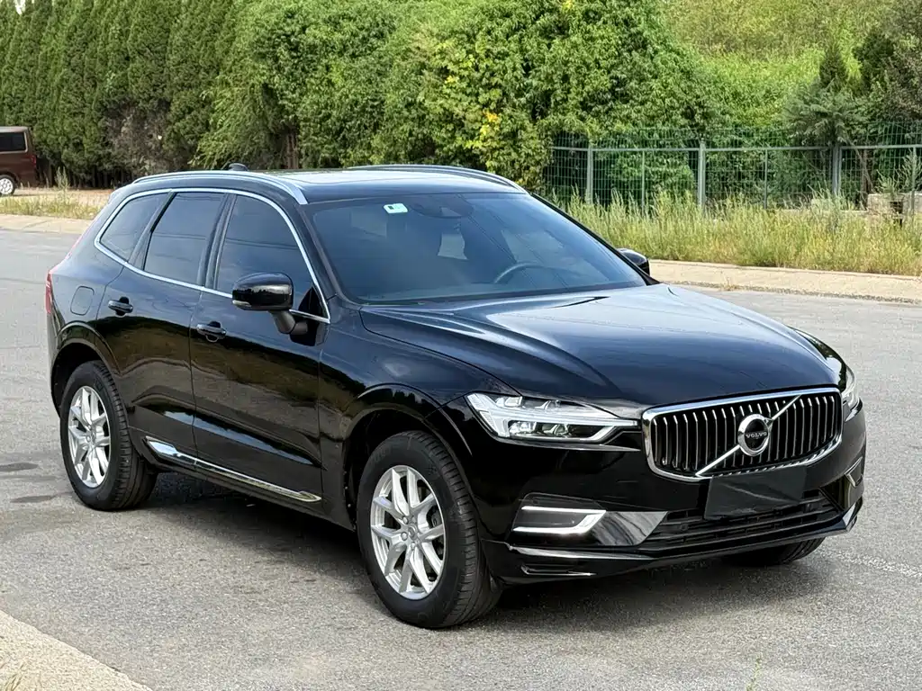 Volvo XC60 — фото 3