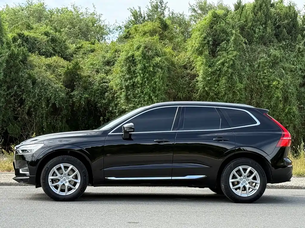 Volvo XC60 — фото 4