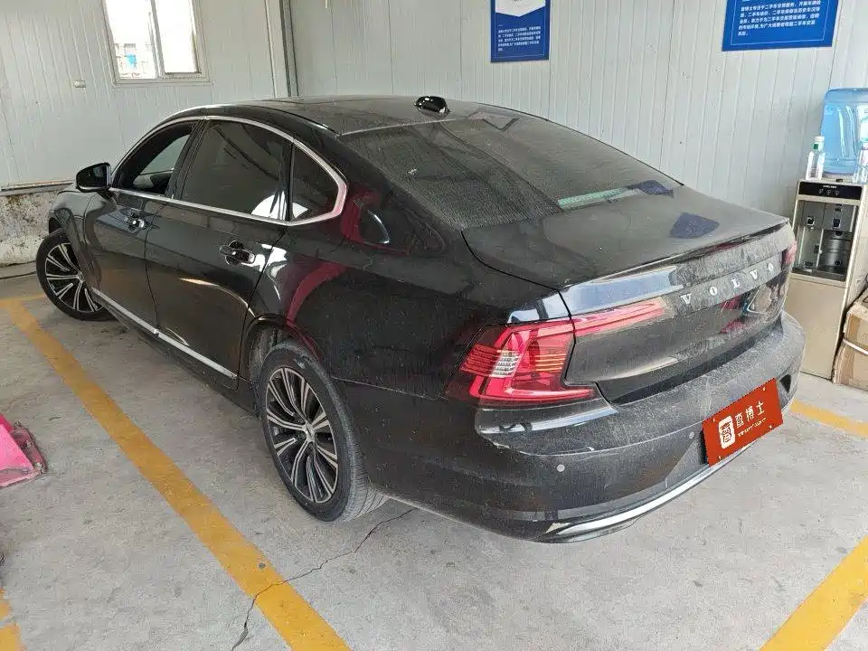 Volvo S90 — фото 3
