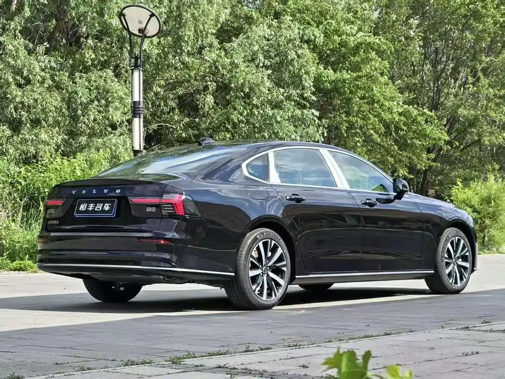 Volvo S90 — фото 4