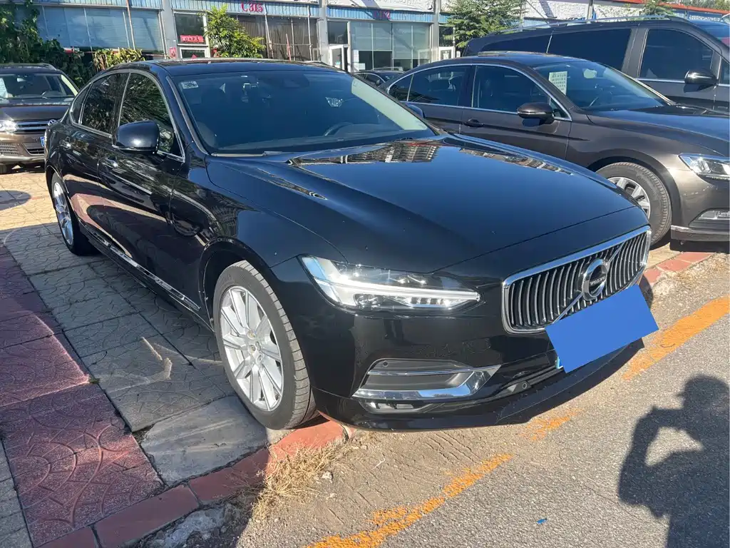 Volvo S90 — фото 3