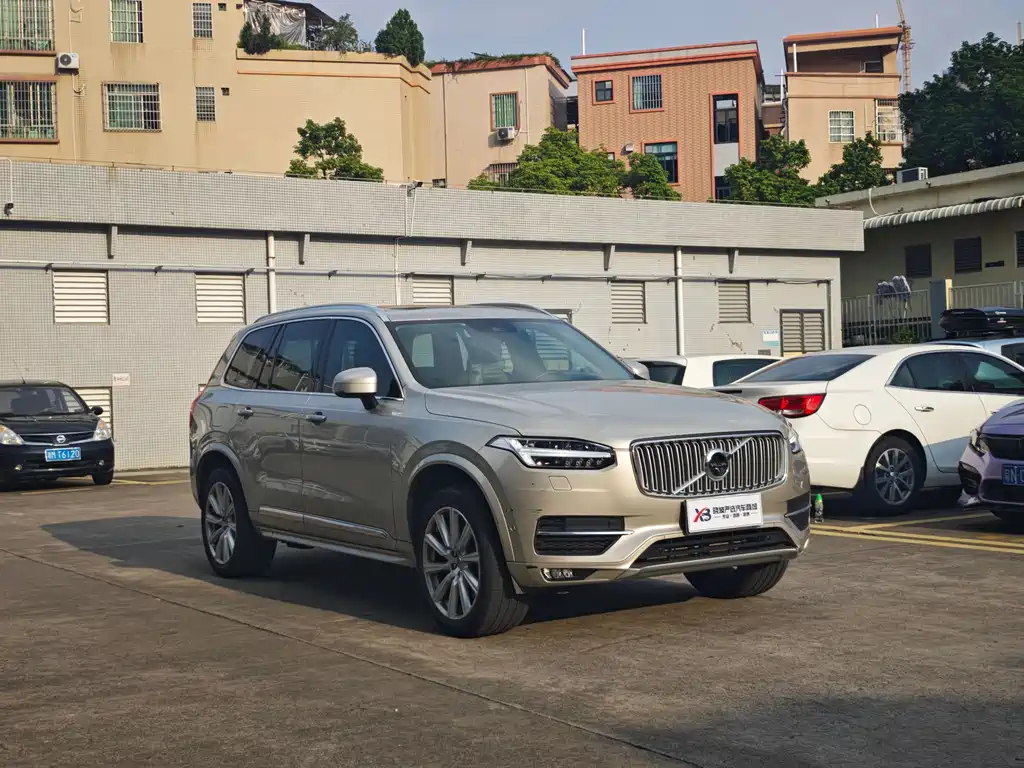 Volvo XC90 — фото 3