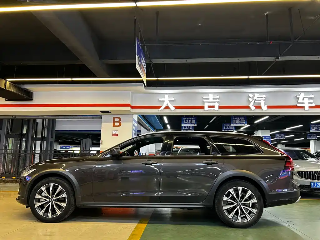 Volvo V90 — фото 4