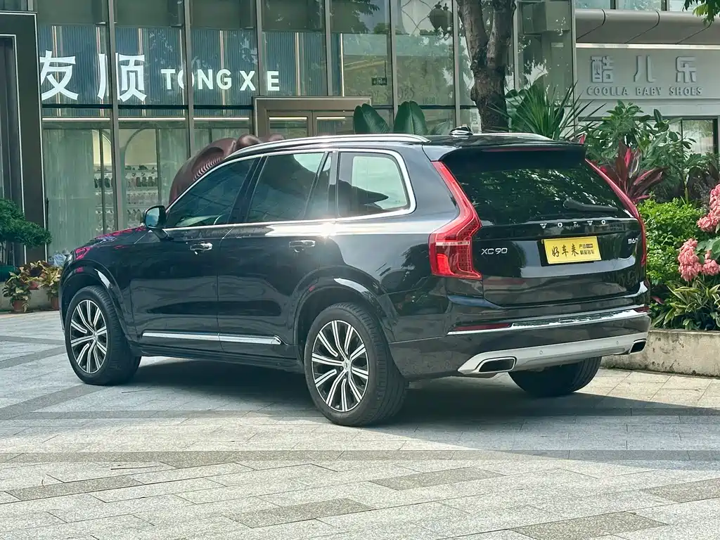 Volvo XC90 — фото 4