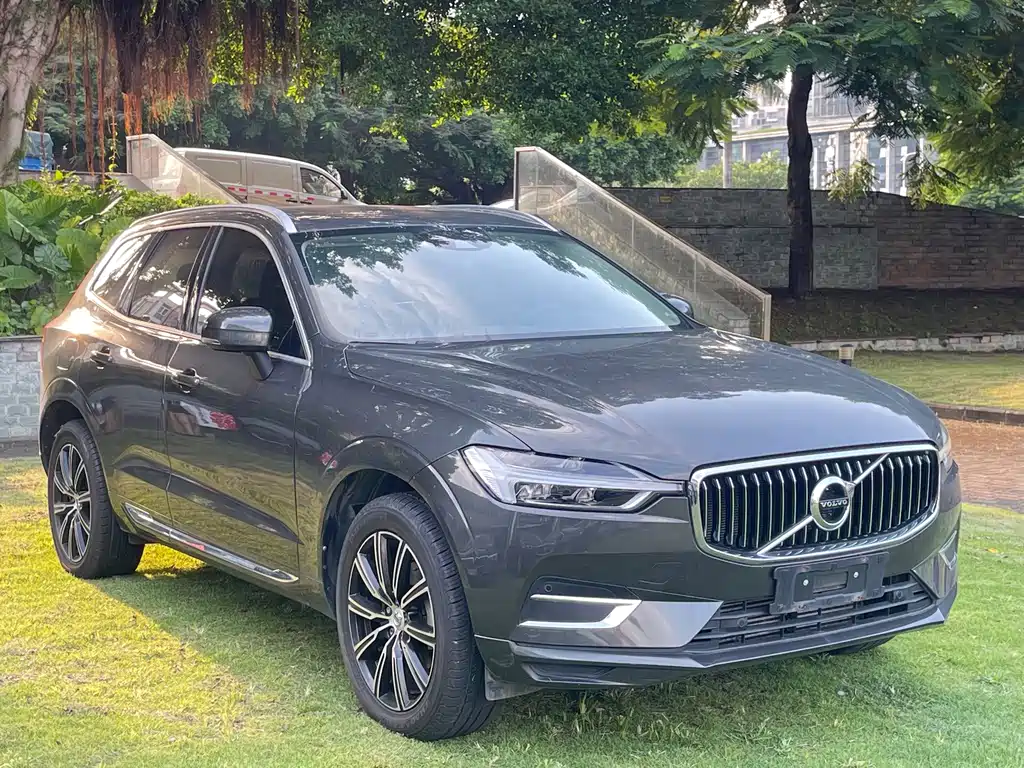 Volvo XC60 — фото 3