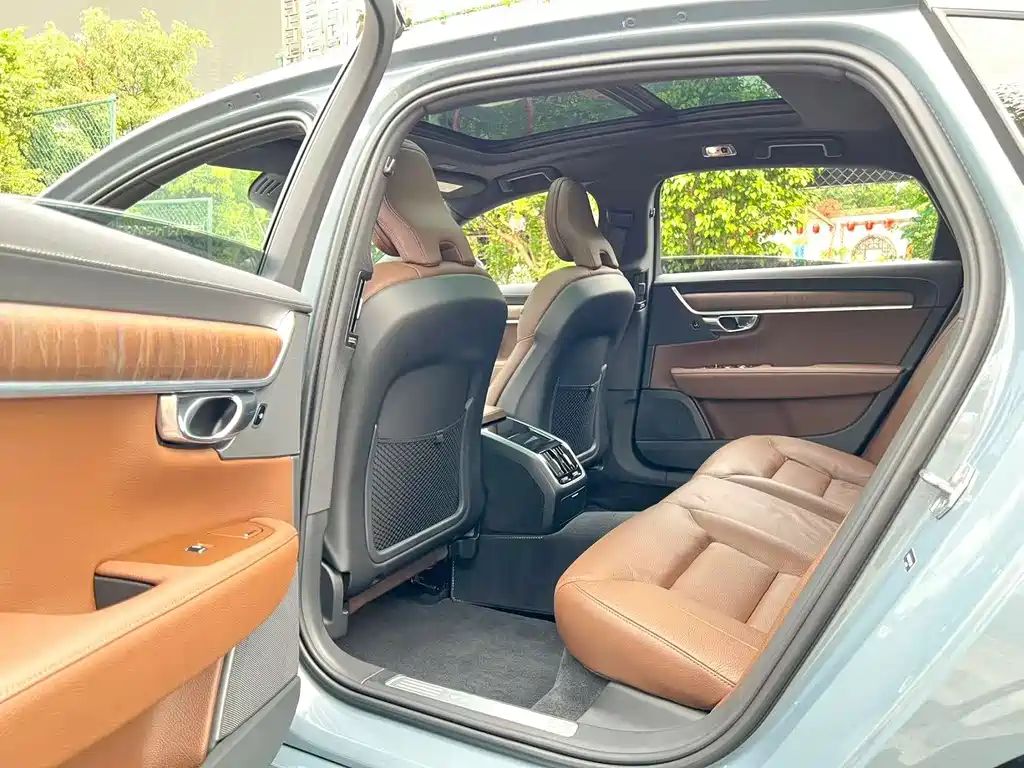 Volvo S90 — фото 8