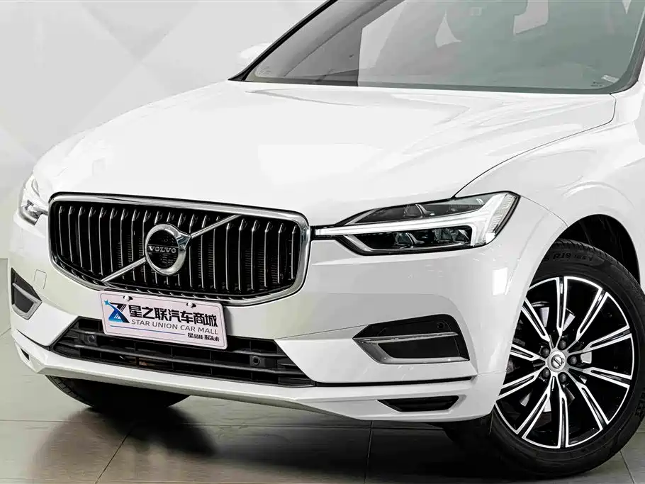 Volvo XC60 — фото 2