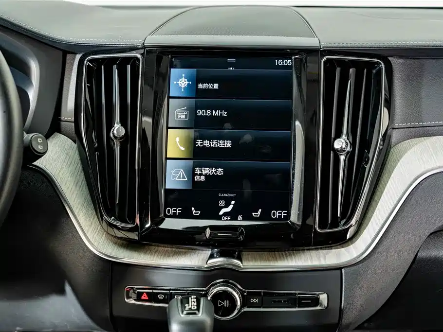 Volvo XC60 — фото 13