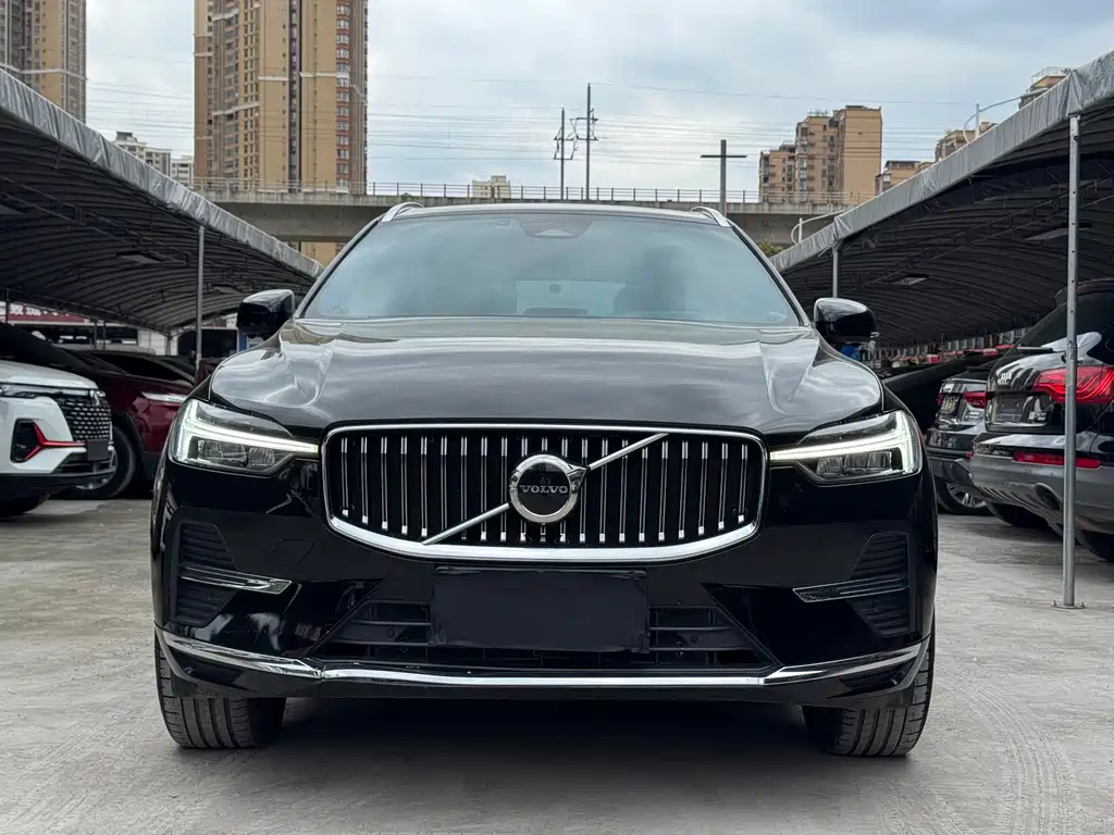 Volvo XC60 — фото 2