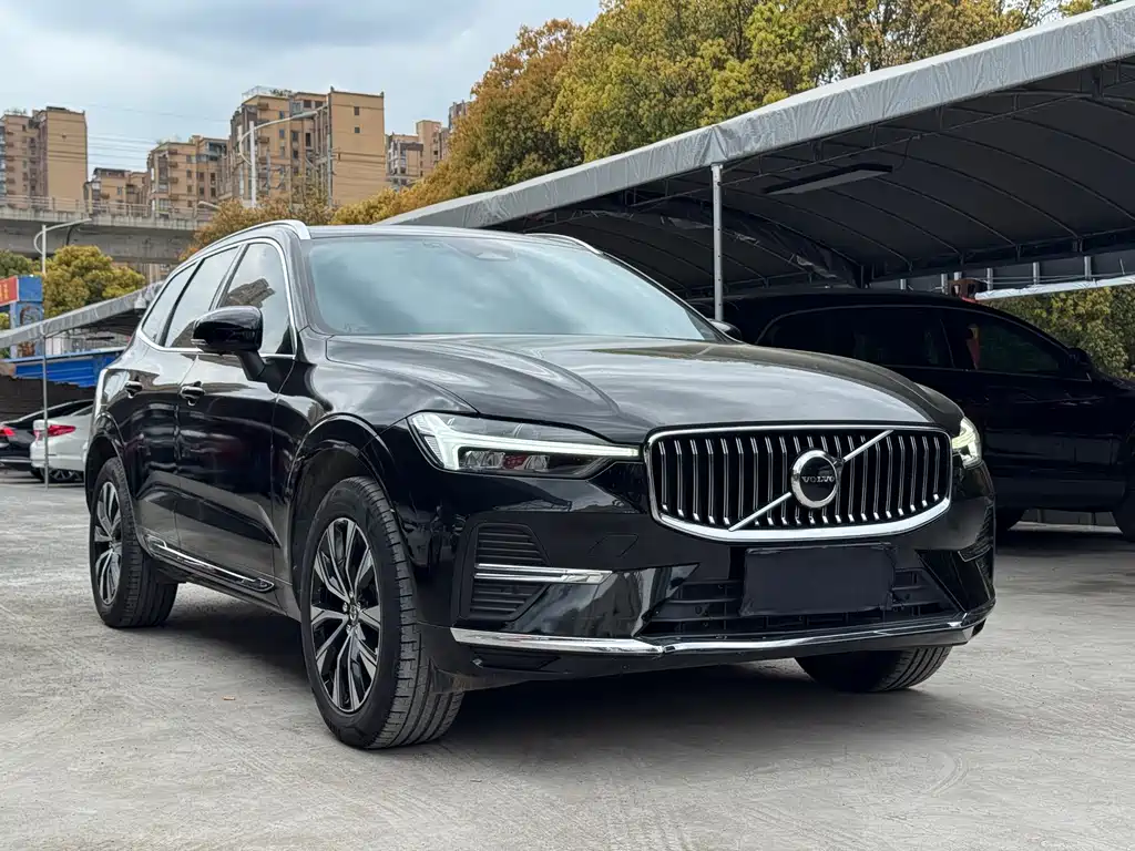 Volvo XC60 — фото 3