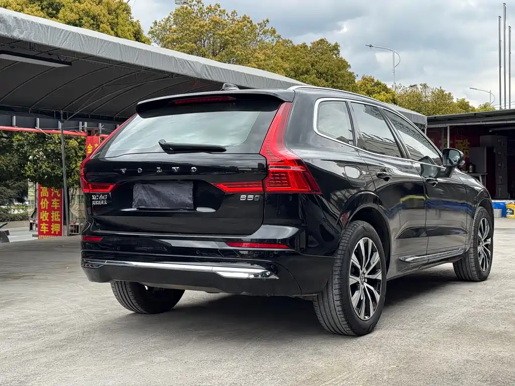Volvo XC60 — фото 4