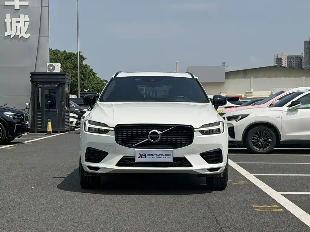 Volvo XC60 — фото 2