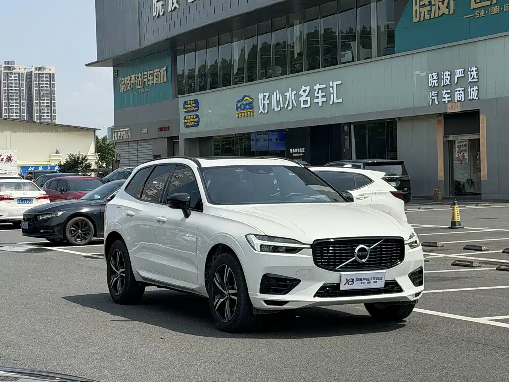 Volvo XC60 — фото 3