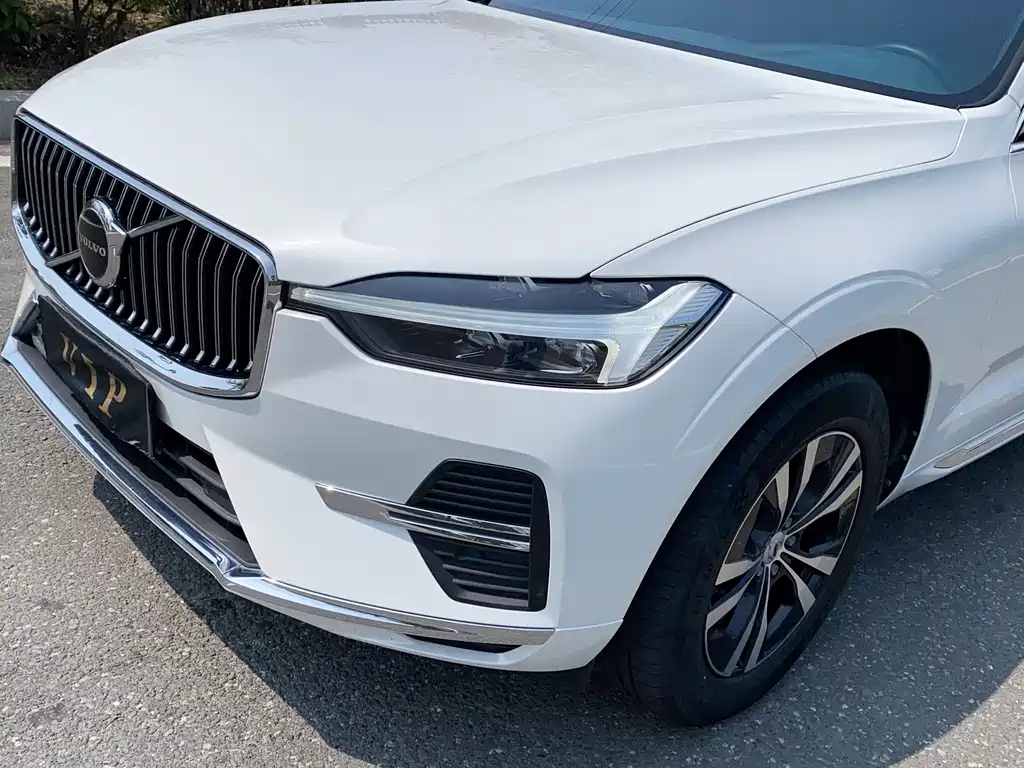 Volvo XC60 — фото 4