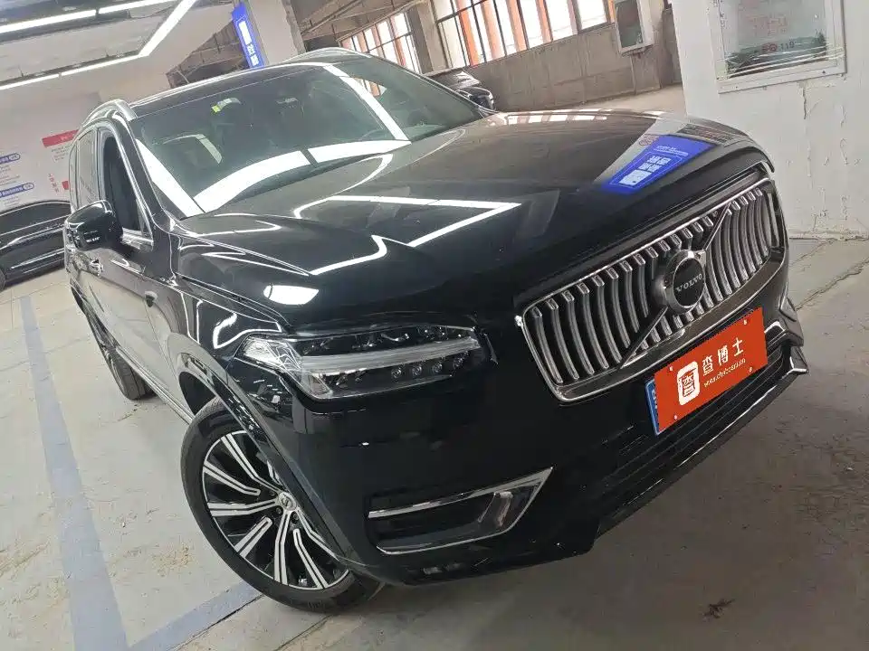 Volvo XC90 — фото 3