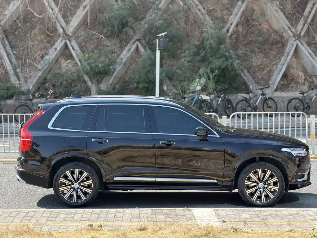 Volvo XC90 — фото 4