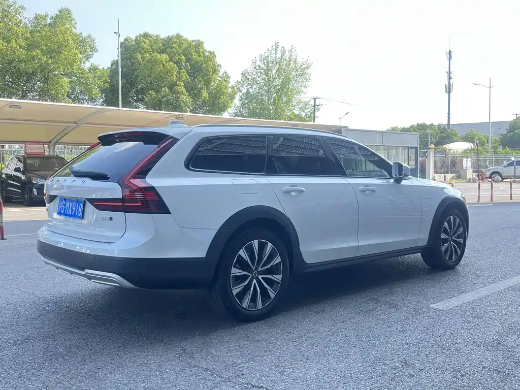 Volvo V90 — фото 4