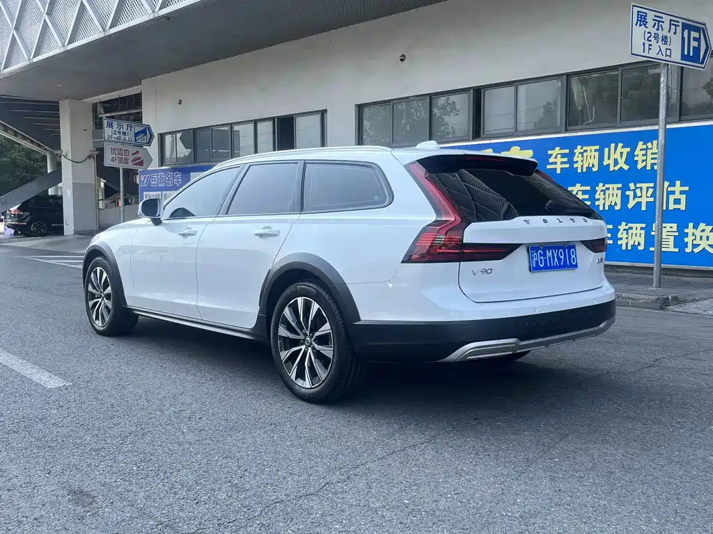 Volvo V90 — фото 5