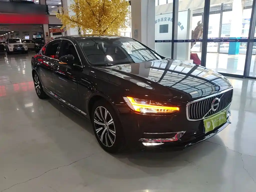 Volvo S90 — фото 4