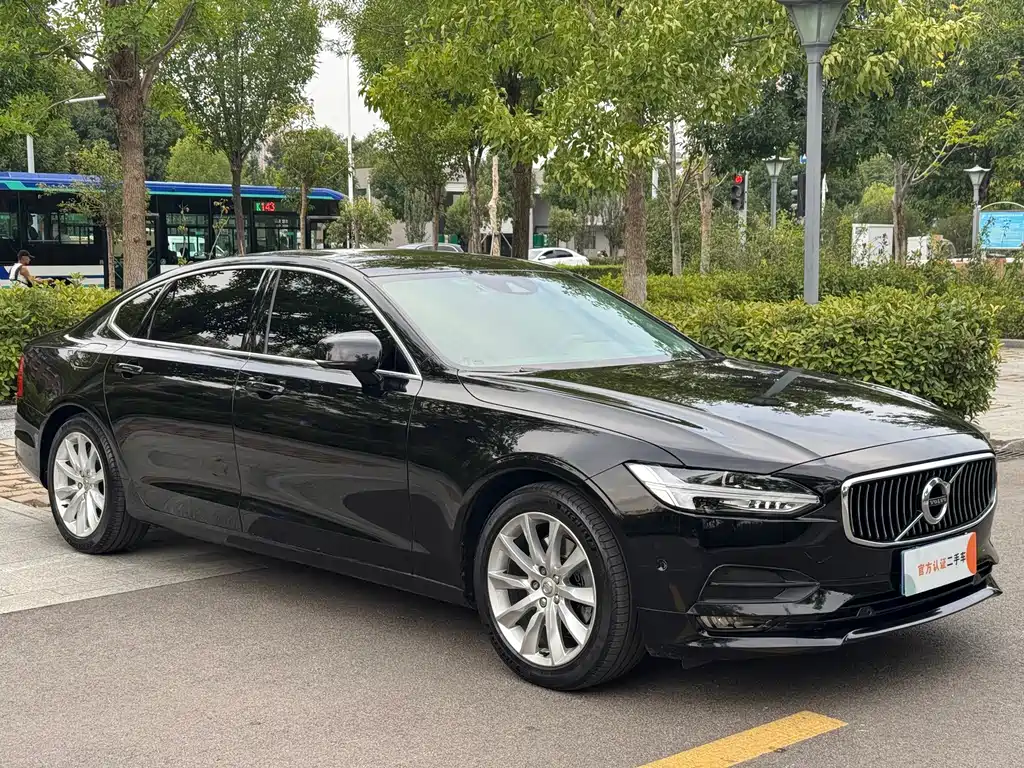 Volvo S90 — фото 3
