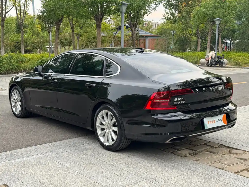 Volvo S90 — фото 4