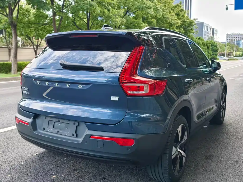 Volvo XC40 NEV — фото 6