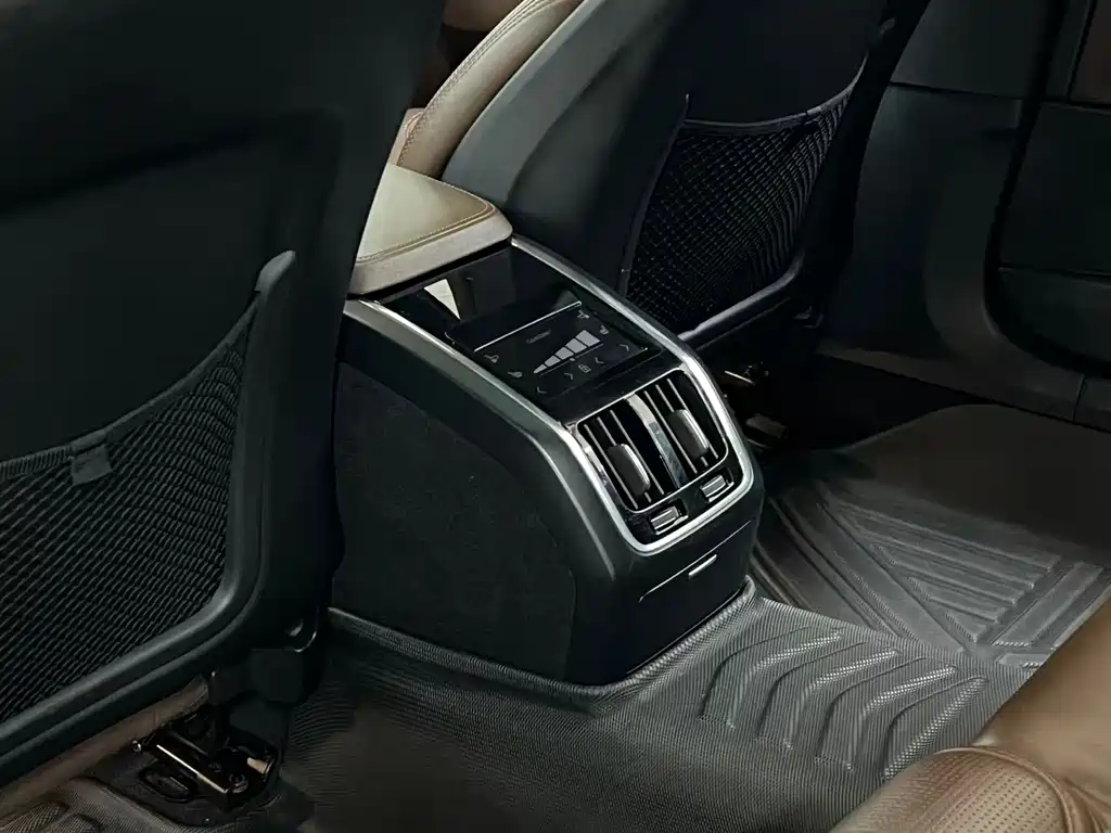 Volvo S90 — фото 14