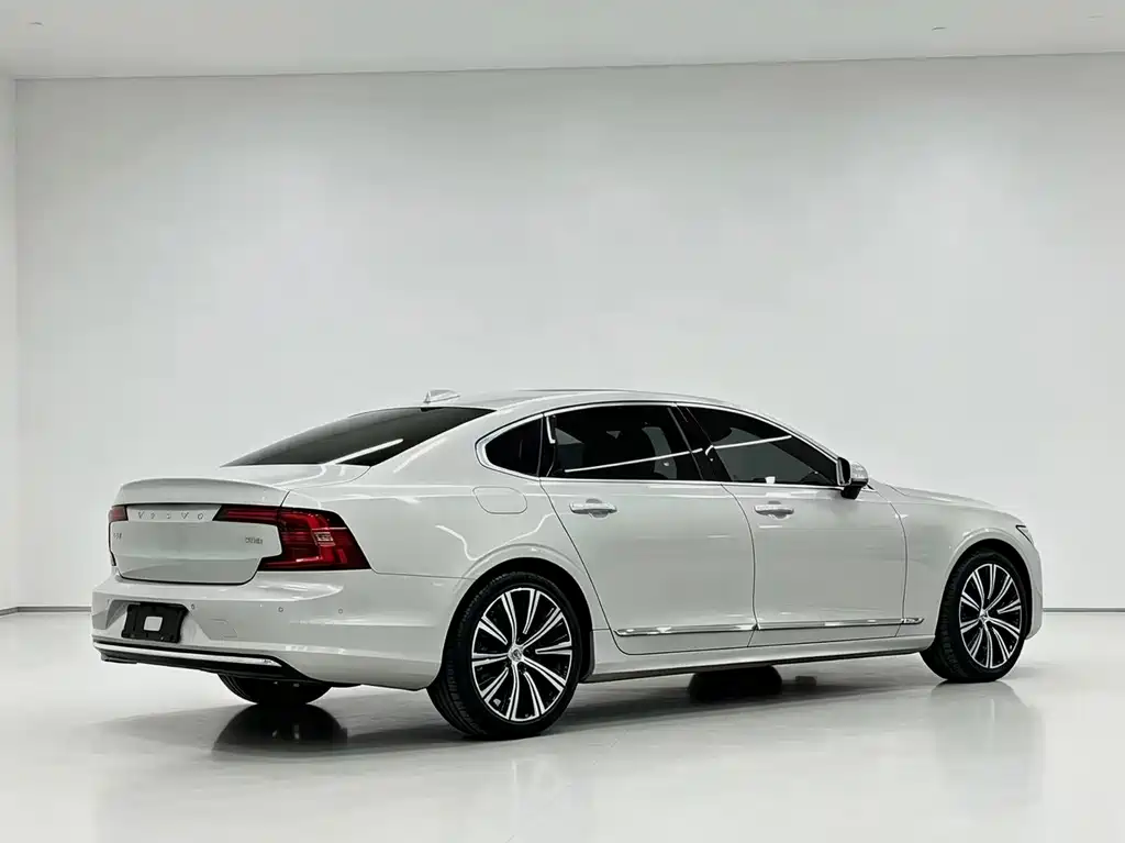 Volvo S90 — фото 5