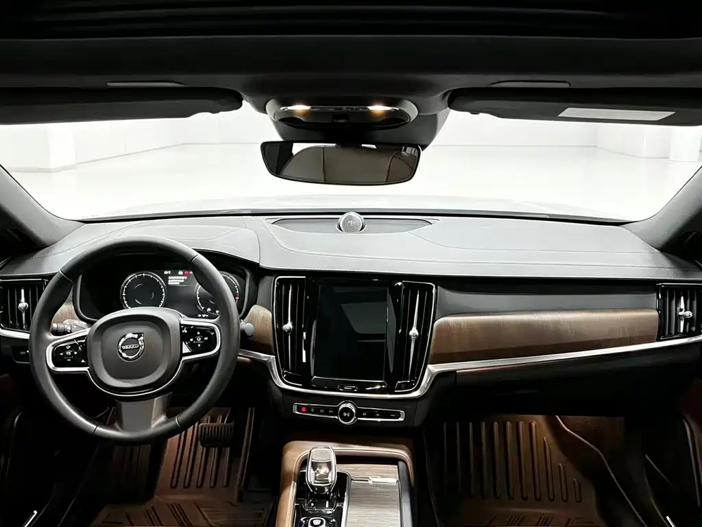 Volvo S90 — фото 8