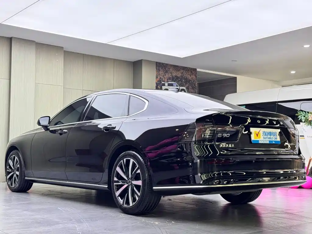 Volvo S90 — фото 6