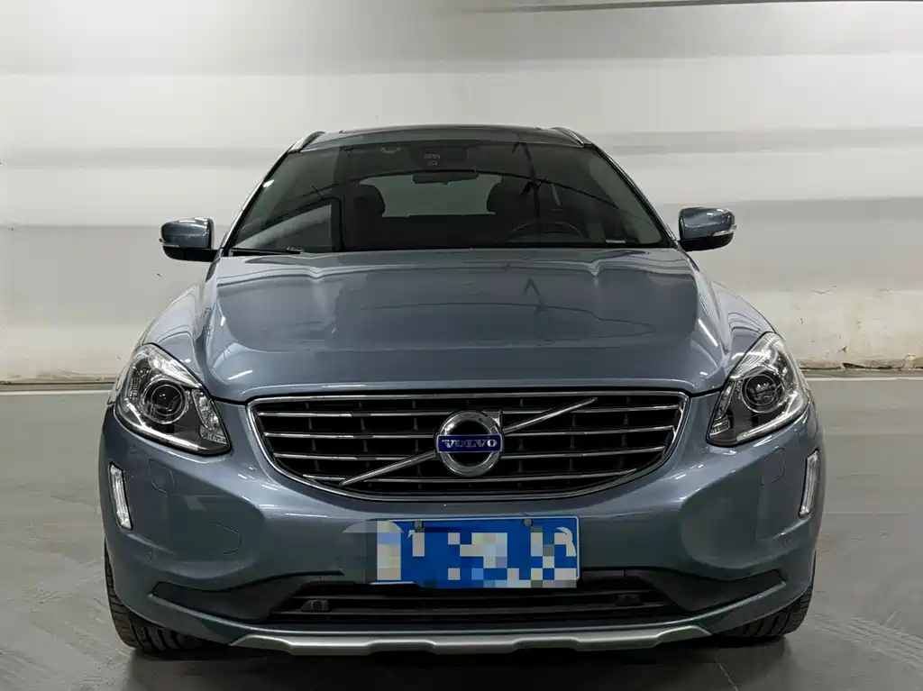 Volvo XC60 — фото 2