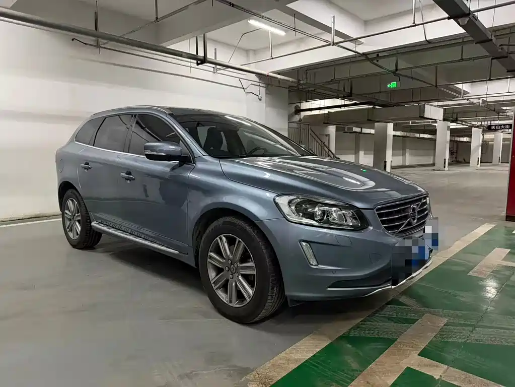 Volvo XC60 — фото 3