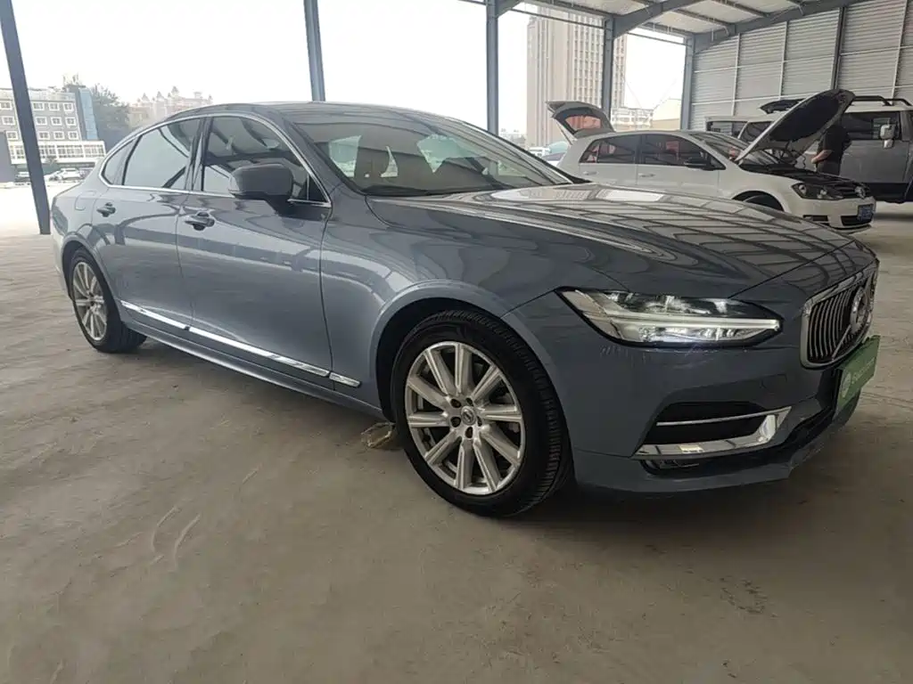 Volvo S90 — фото 4