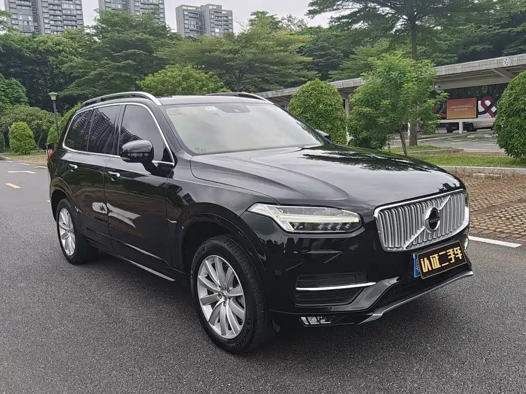 Volvo XC90 — фото 3