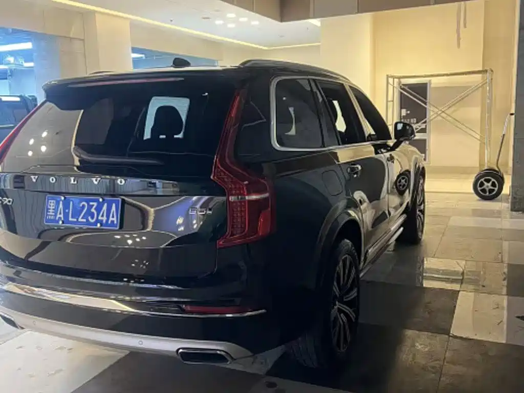 Volvo XC90 — фото 2