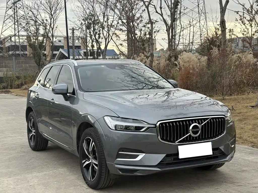 Volvo XC60 — фото 3