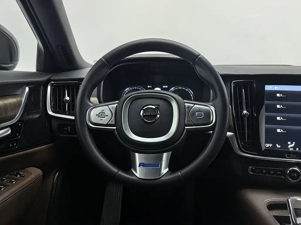 Volvo S90 — фото 11