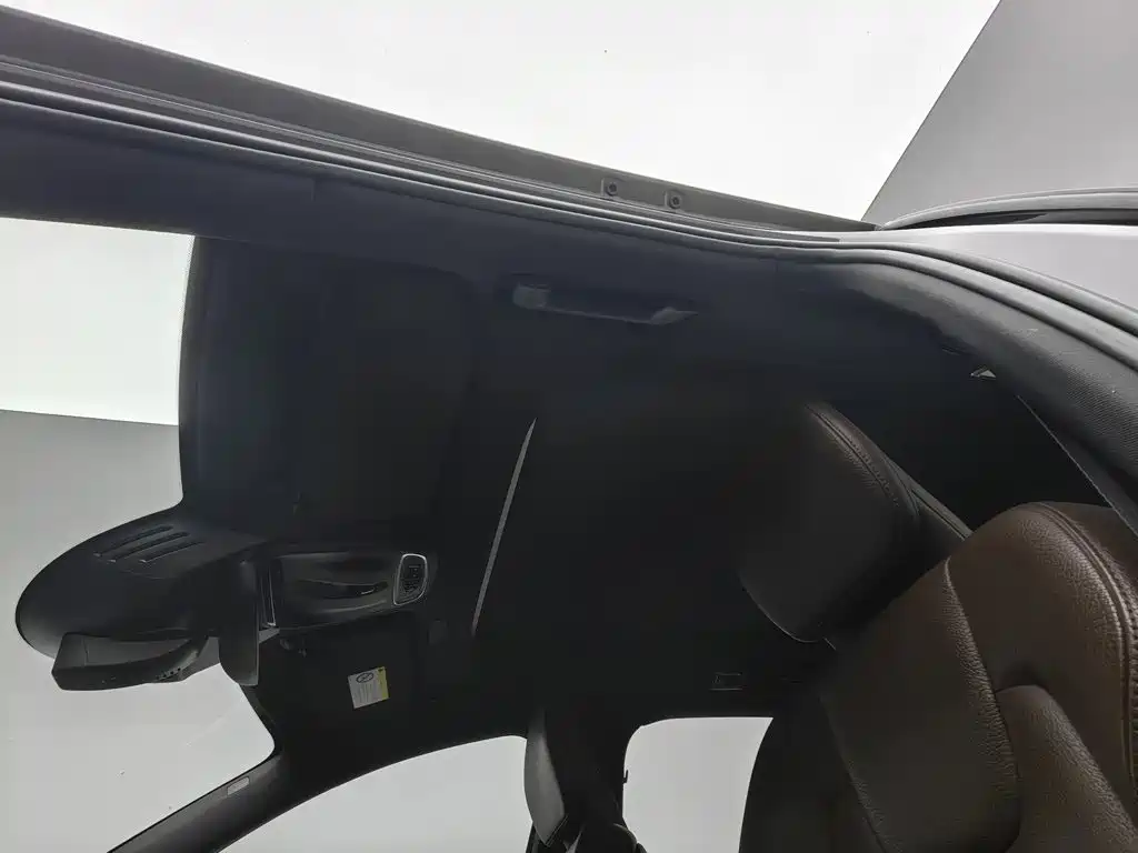 Volvo S90 — фото 14