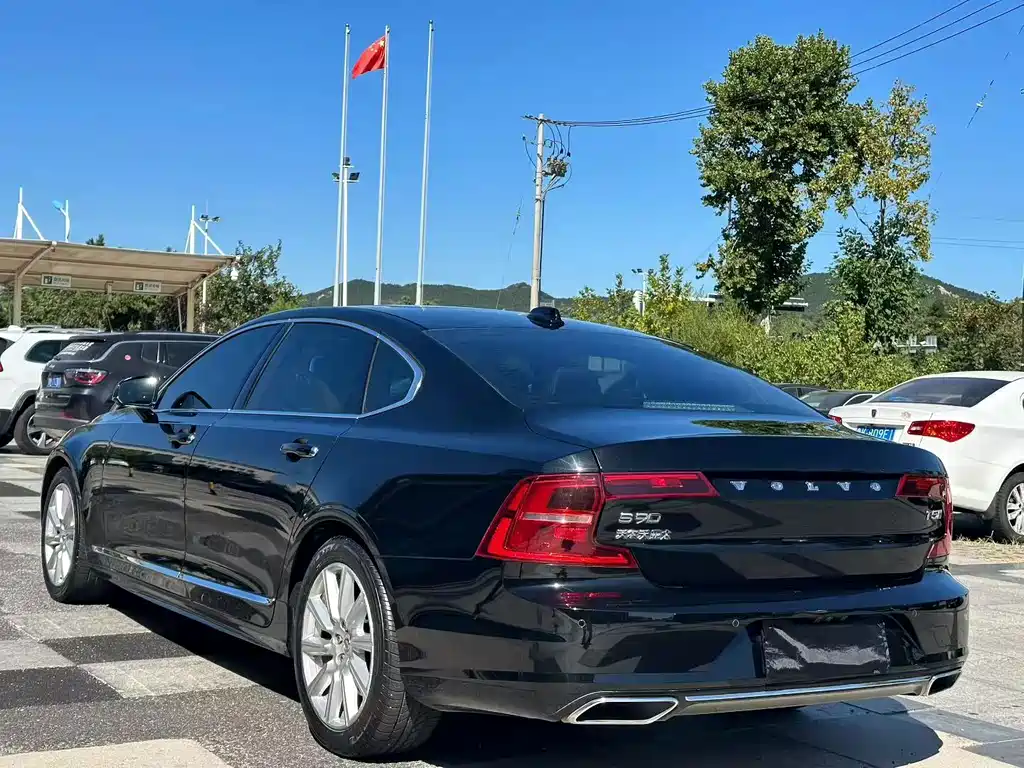 Volvo S90 — фото 4