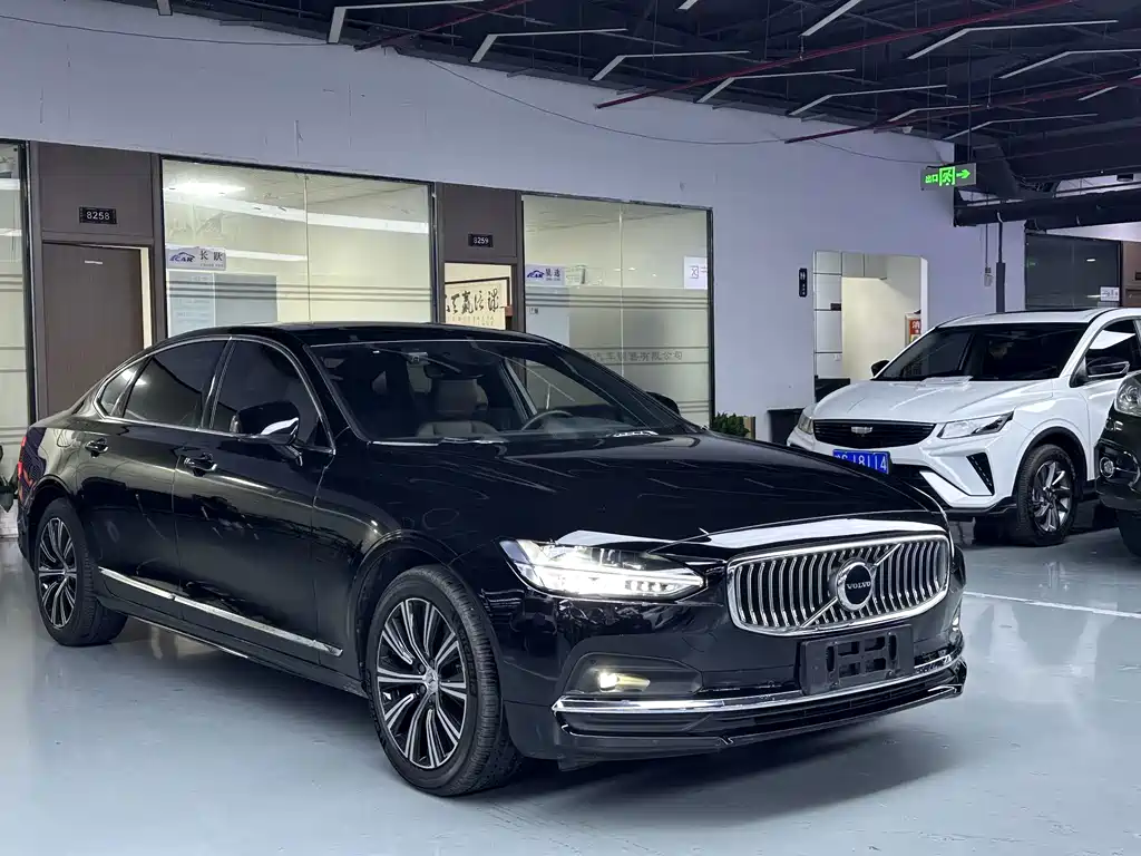 Volvo S90 — фото 3