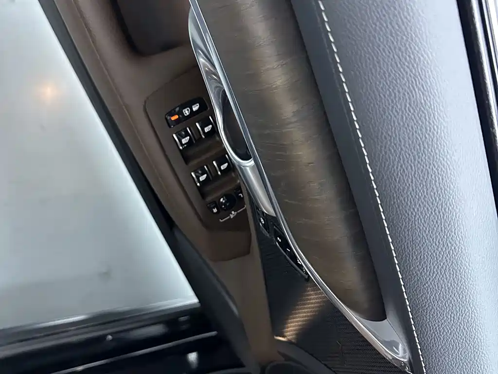 Volvo S90 — фото 4
